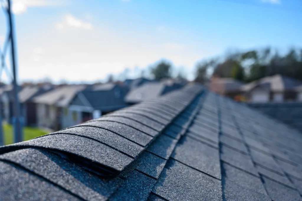 CertainTeed asphalt shingles - roof ridge view
