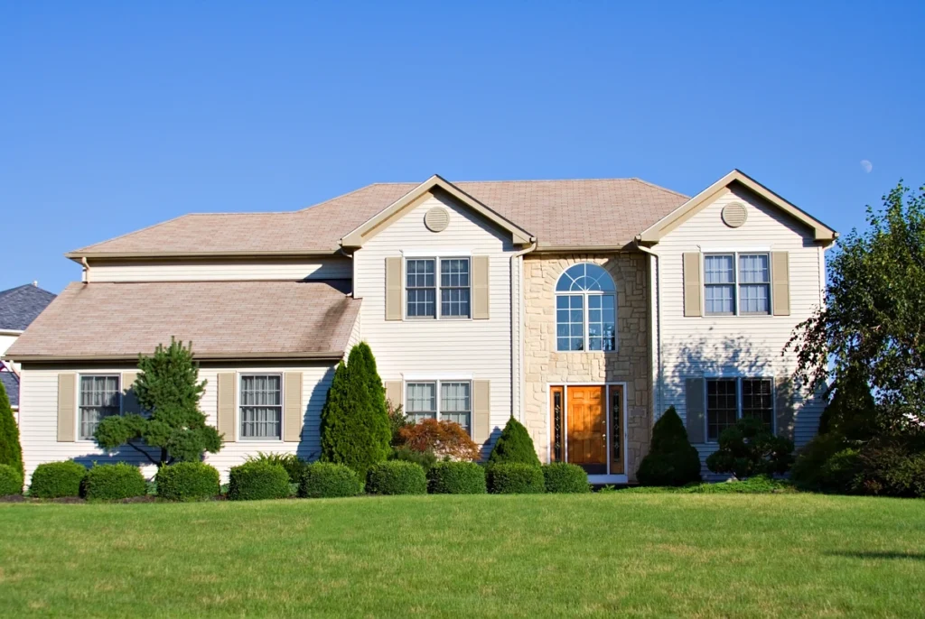 beige vinyl siding on house 1