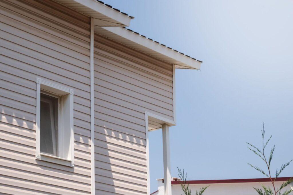 james hardie board siding installation on a house